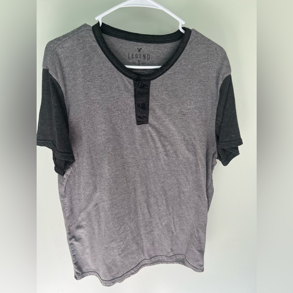 Men’s American Eagle Legend short sleeved henley